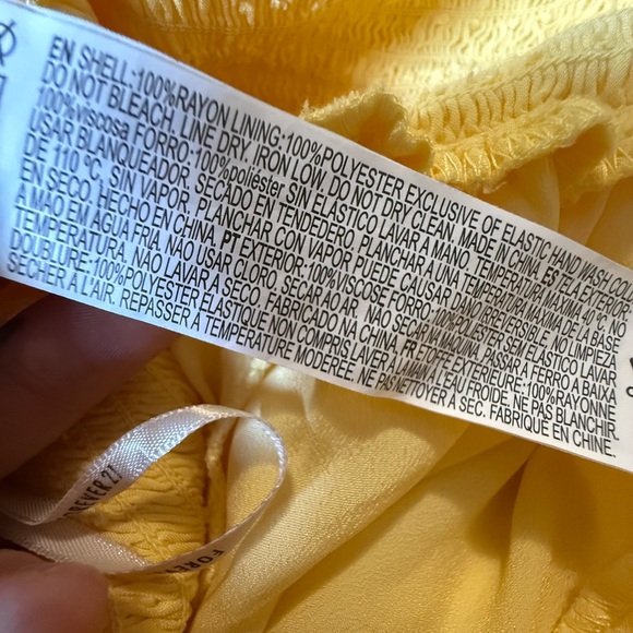 ✨ Forever 21 Swiss Dot Flowy Spring Summer Romper Size L - Picture 4 of 7